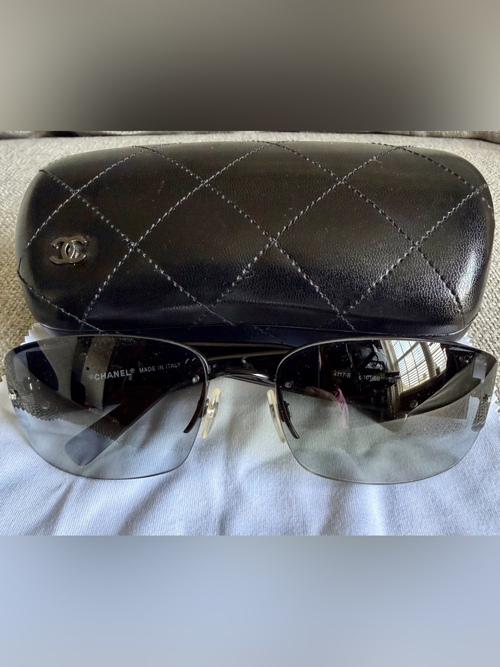 CHANEL 4117-B Vintage Rimless Sunglasses Black Crystal CC Logo w/ Case 125mm